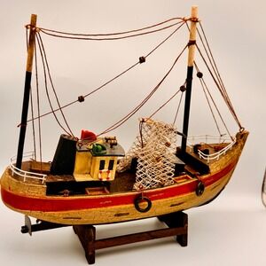 Vintage Wooden Fishing Trawler Model Nautical‎ Decor Rustic Coastal